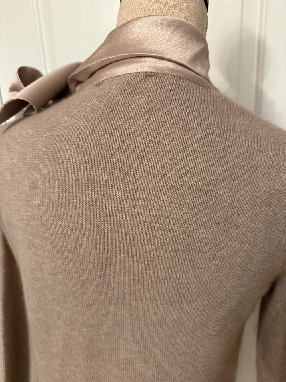 TORY BURCH SWEATER CREWNECK TAN WITH SILK SCARF LONG SLEEVE SIZE S - Picture 10 of 14